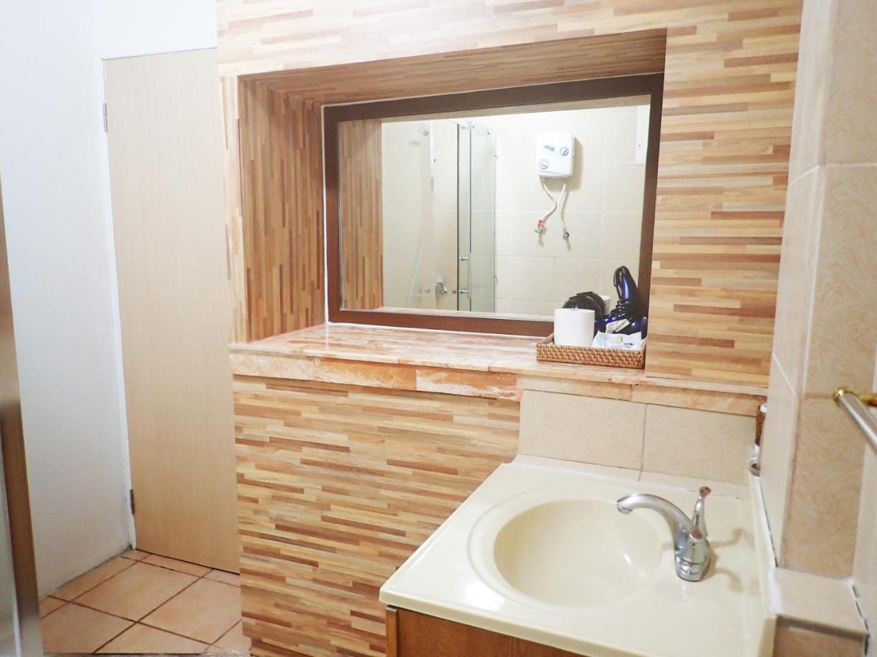 Blue Ocean View Hotel Корор Екстериор снимка